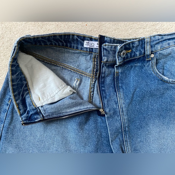 layered mini jean skirt - Picture 3 of 5